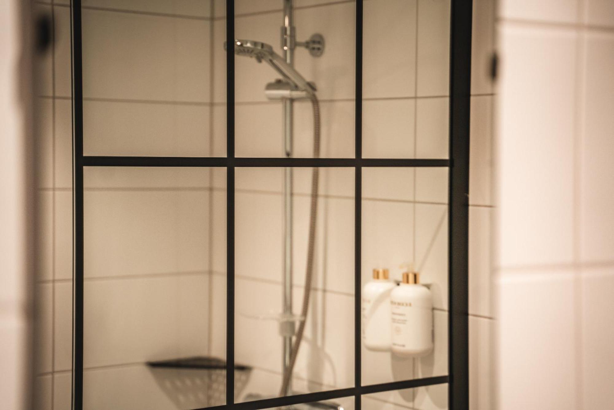 Tva Skyttlar Hotel Örby Kültér fotó