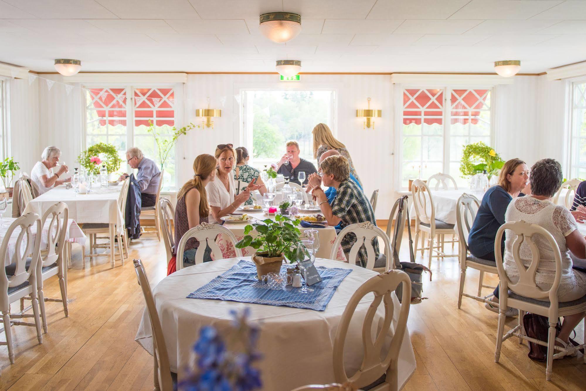 Tva Skyttlar Hotel Örby Kültér fotó